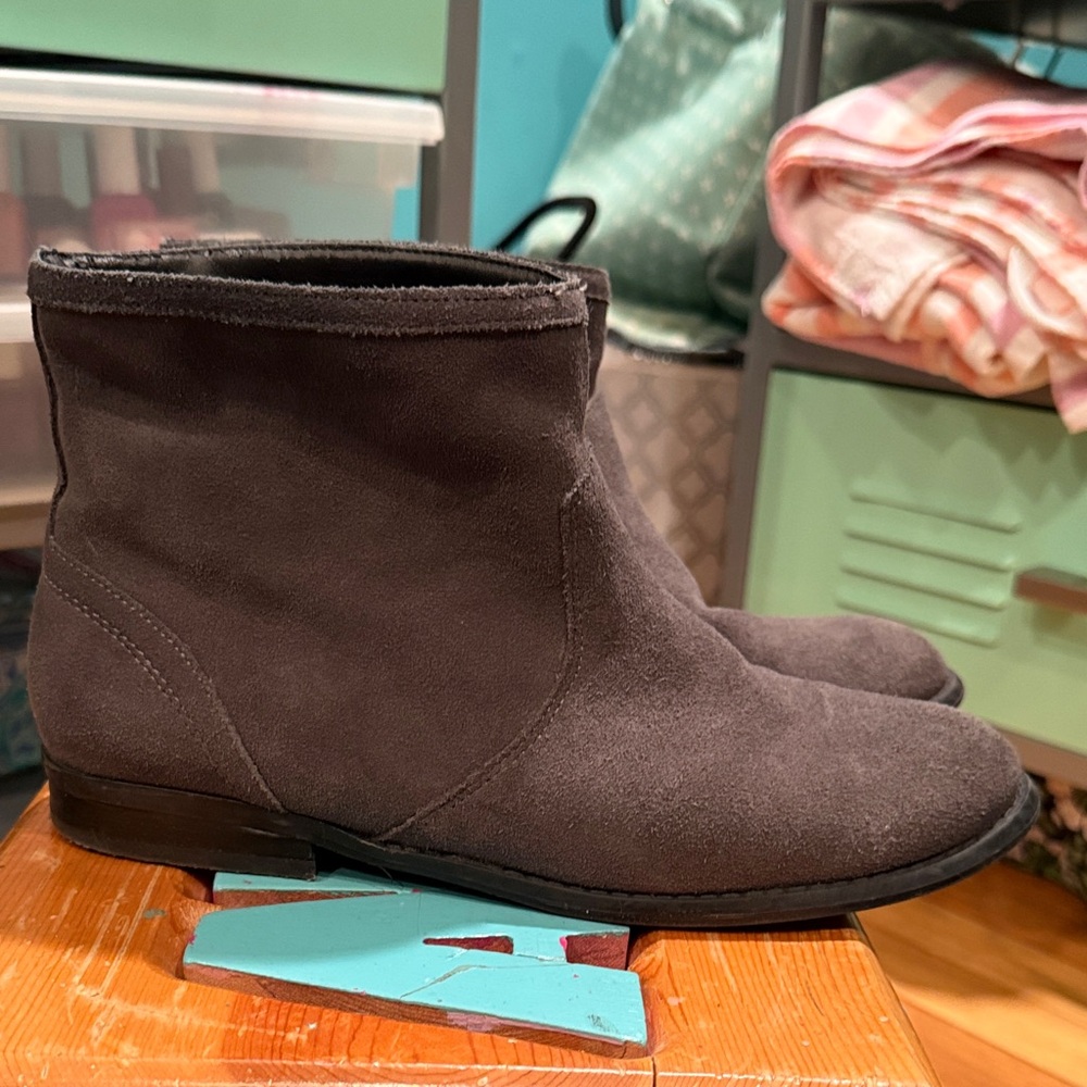 Aldo Gray Ankle Boots - Picture 2 of 16